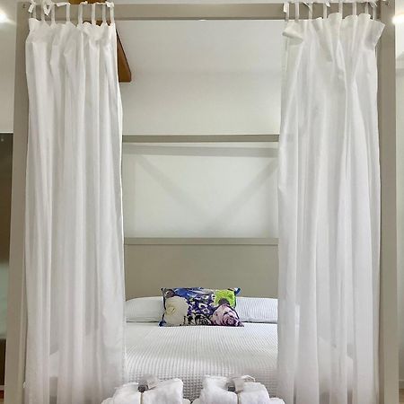 Studio - Pied A Terre Солию Екстериор снимка