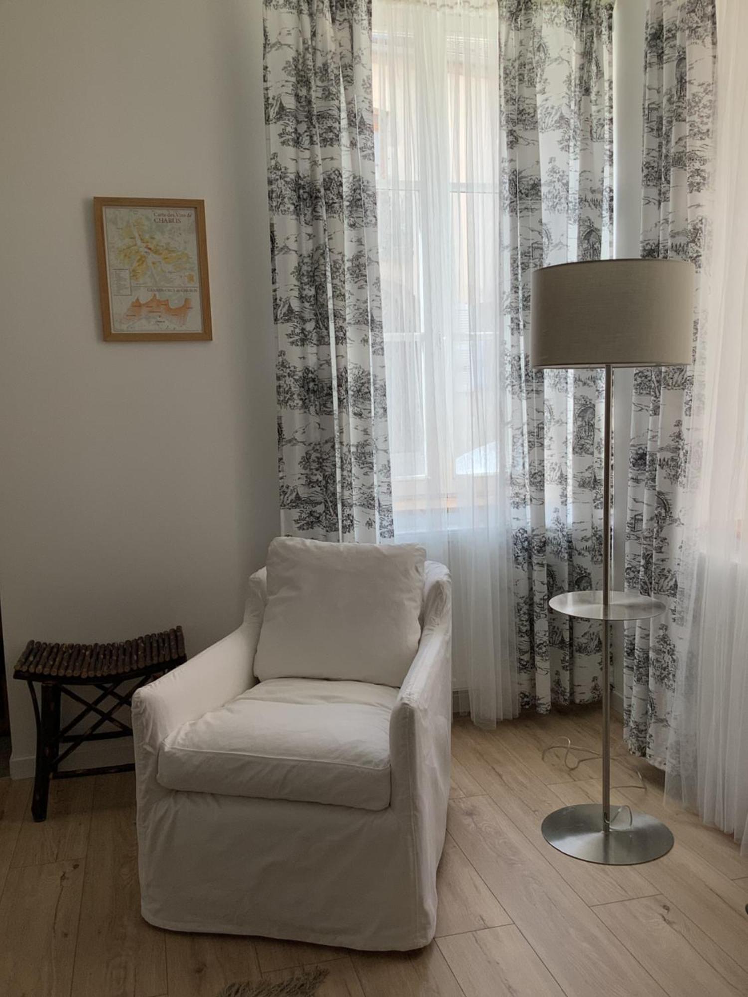Studio - Pied A Terre Солию Екстериор снимка